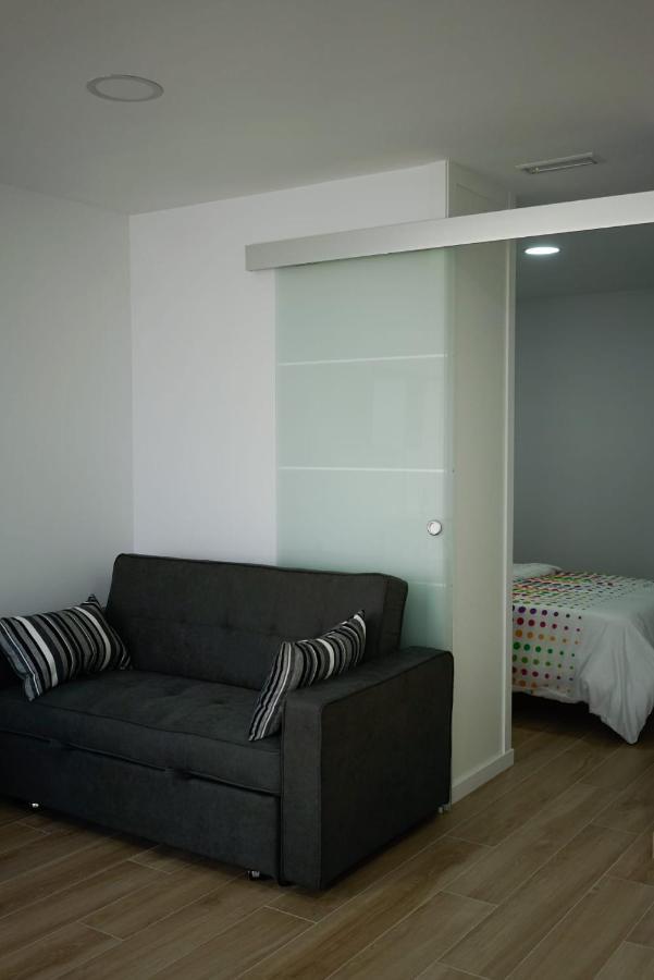 Apartamento Regina ซานติอาโก เด กอมโปสเตลา ภายนอก รูปภาพ